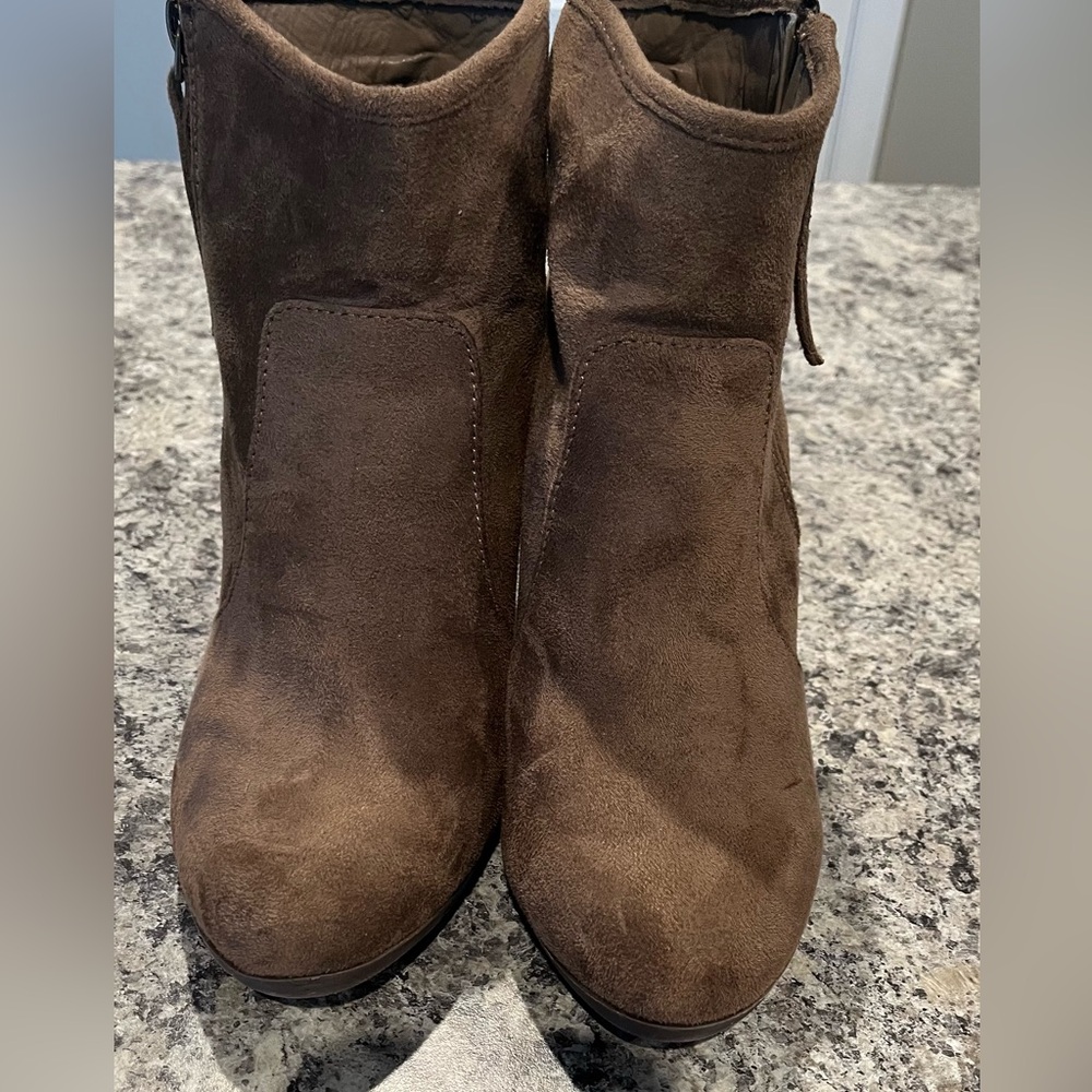 Women size 9 booties
